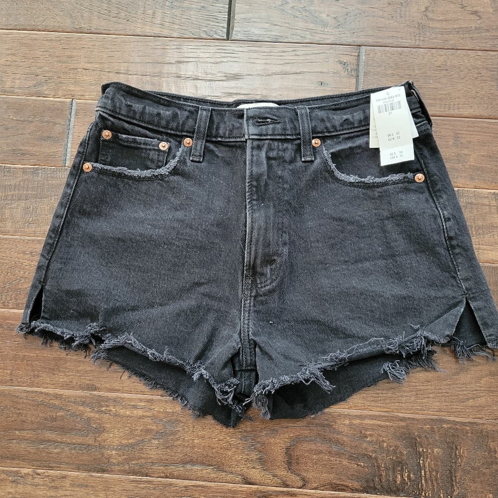 Abercrombie Mom Short High Rise - Size 4